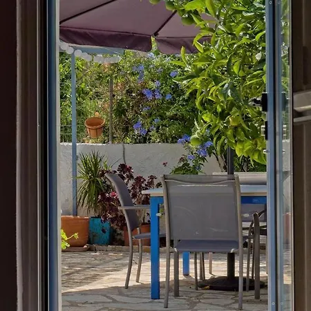 Apartment Summer Garden - Village Location
