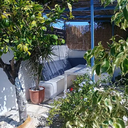 Summer Garden - Village Location Koróni