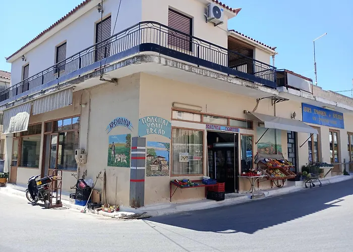 Summer Garden - Village Location Apartment